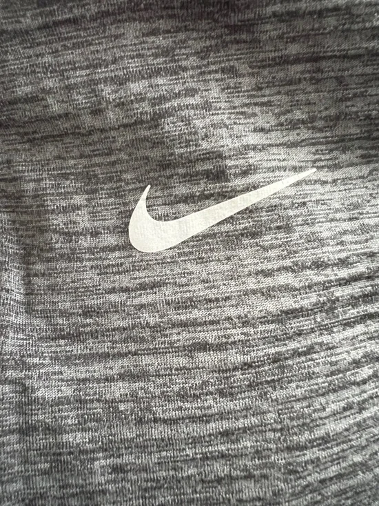 Men’s Nike 1/4 Zip Pullover Dri-FIT Element running top Grey Small - Picture 5 of 9